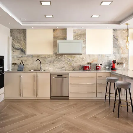 Casa Honey First Line Villa-puerto Banus Golden Mile Marbella